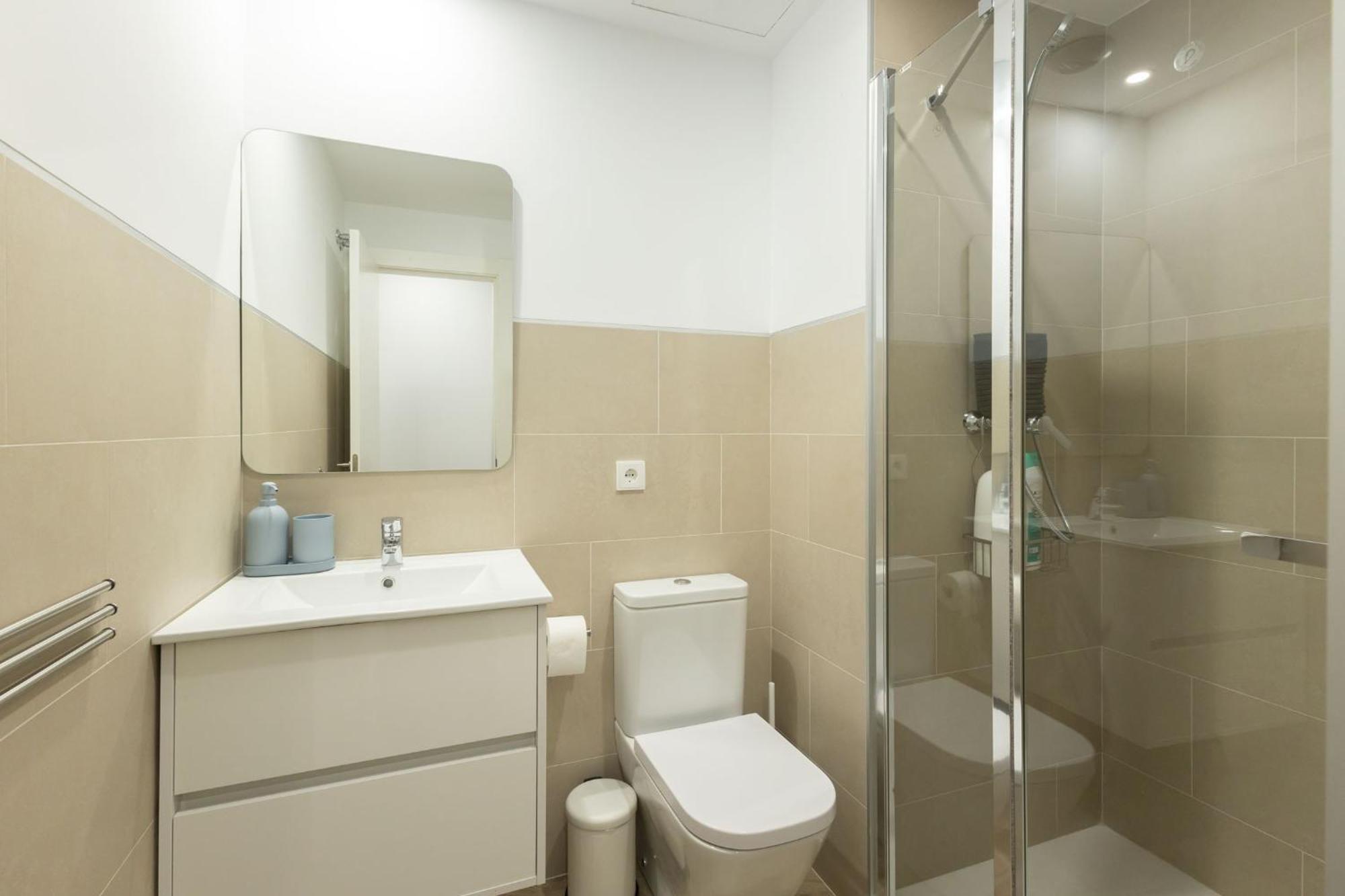Apartment Charming 2 Bedroom By Torre Del Oro By Ocityzen *